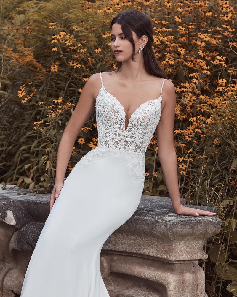 121118 simple sheath wedding dress with lace and crepe design3